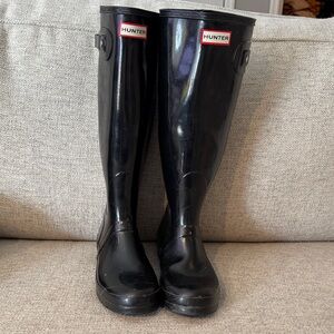 Hunter Glossy Black Rain Boots